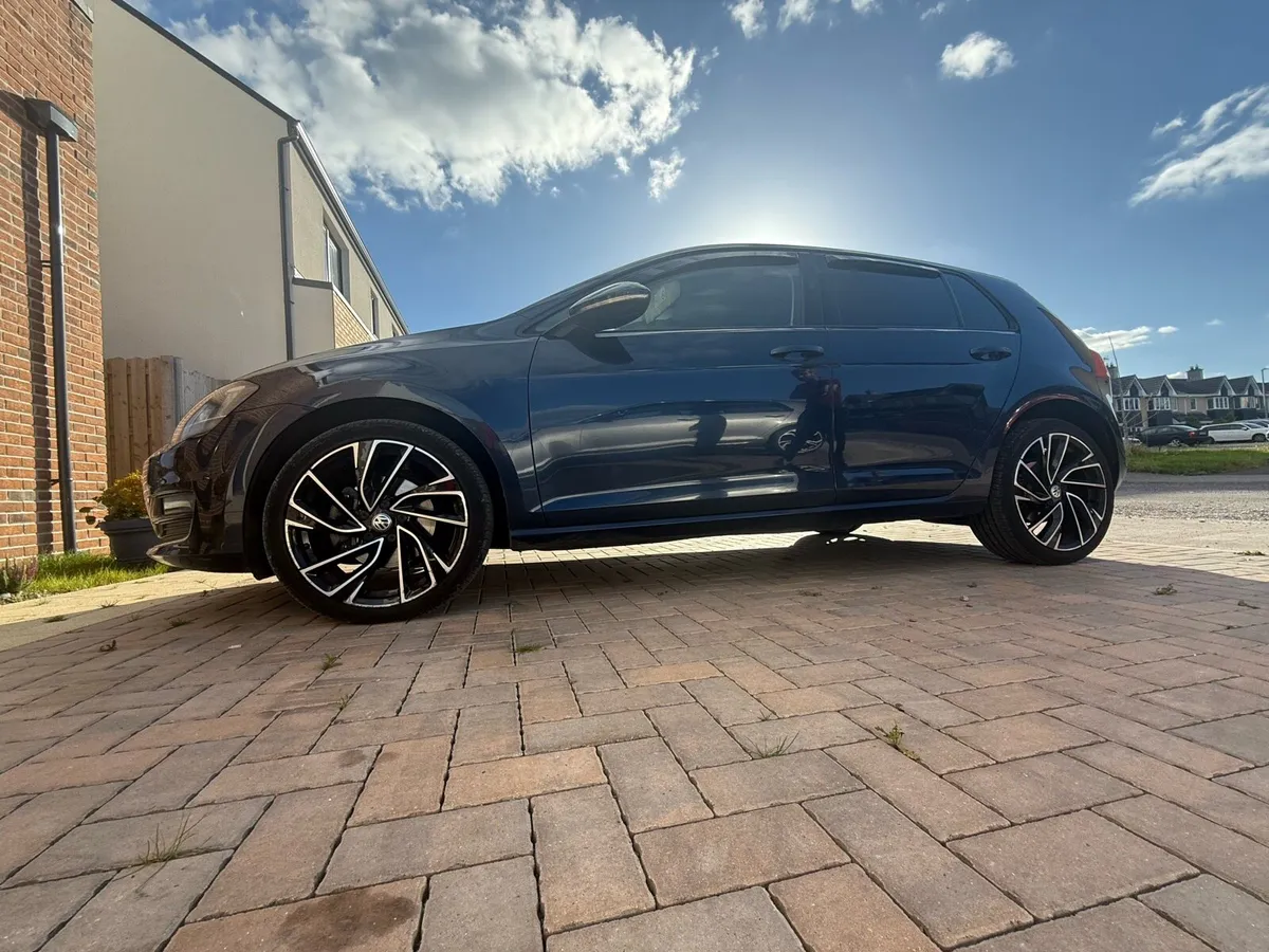 VW Golf - Image 1