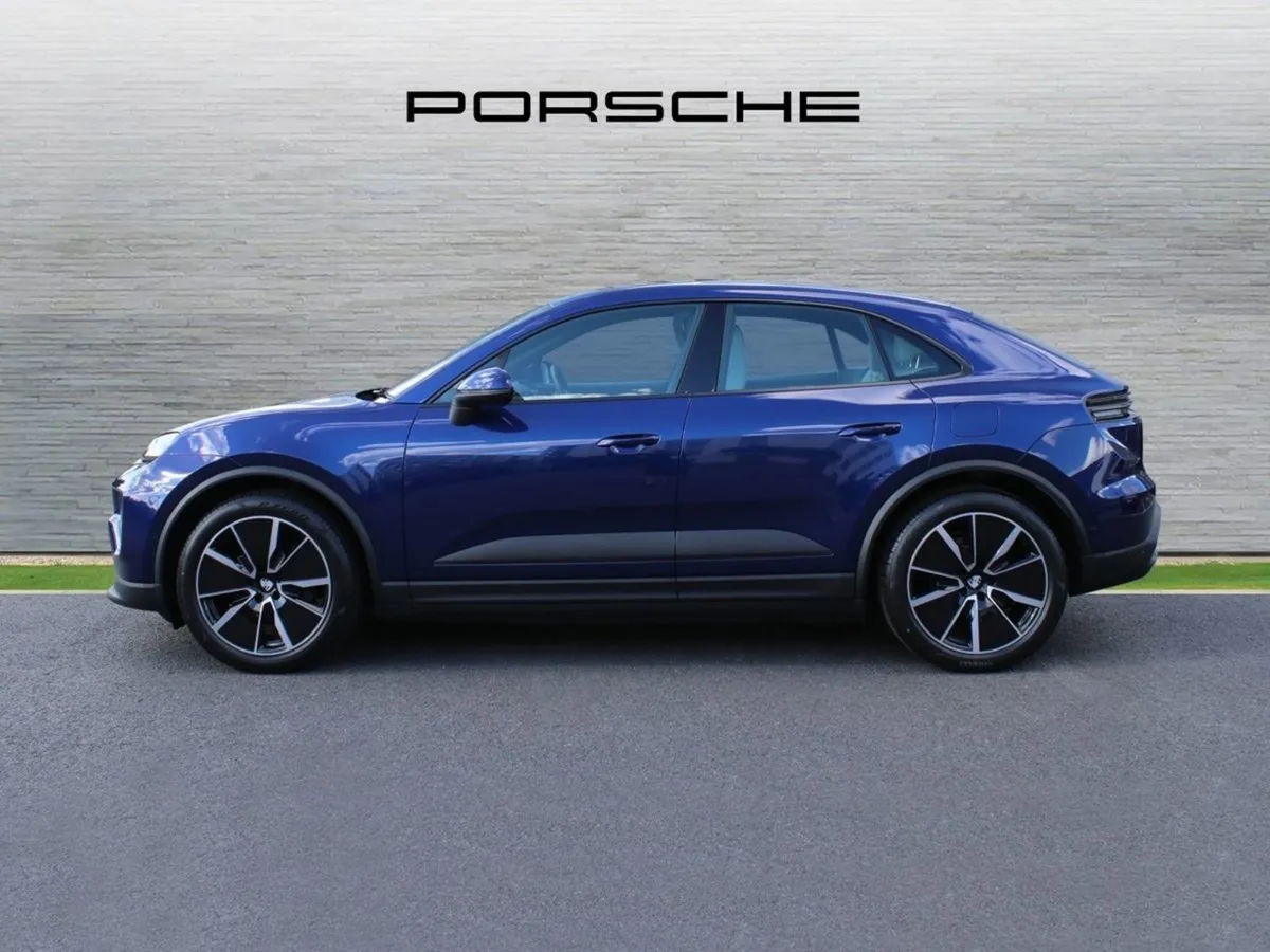 Porsche Macan 4 Electric - Image 4