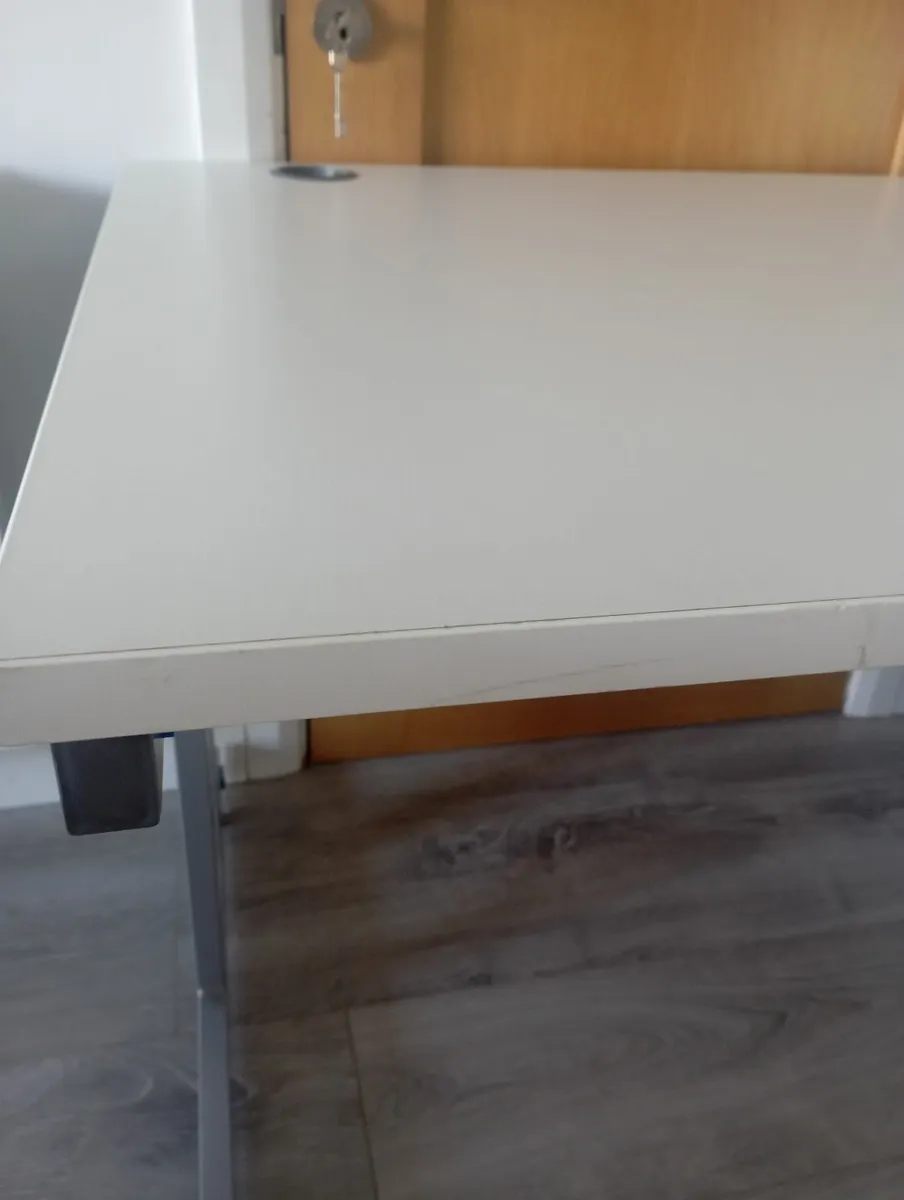 Desk - Image 2