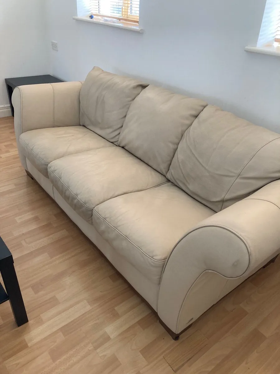 Leather sofa - Image 4