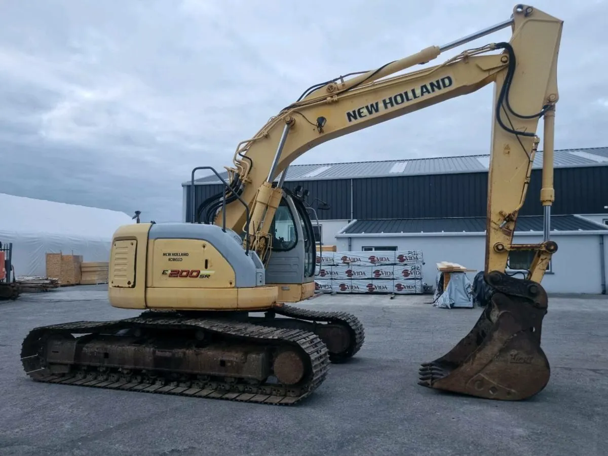 New Holland Kobelco - Image 4