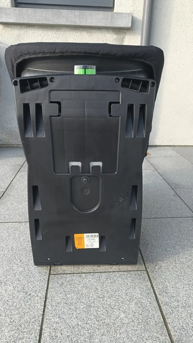 Maxi-Cosi Axiss Car Seat 9–18kg – Good Condition - Image 2