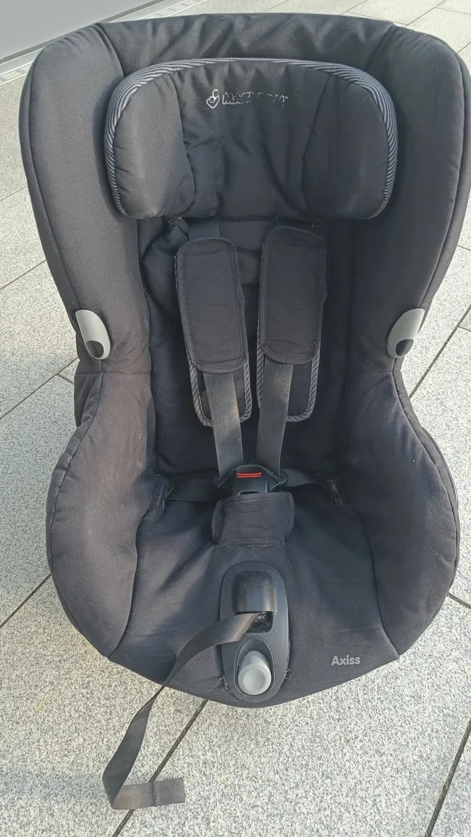 Maxi-Cosi Axiss Car Seat 9–18kg – Good Condition - Image 1