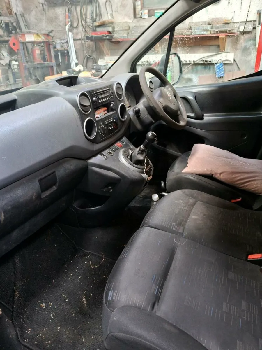 Citreon berlingo 2012 3 seat - Image 3