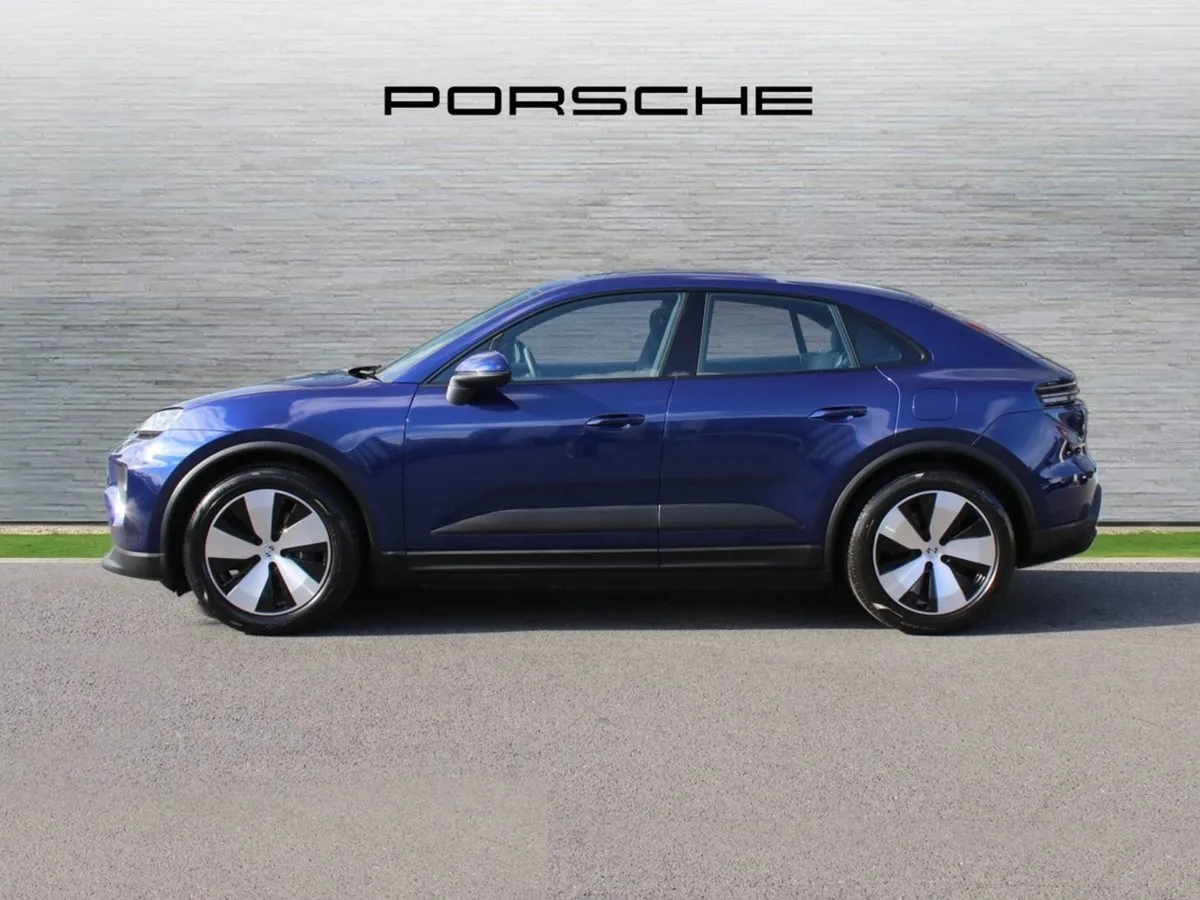 Porsche Macan 4 Electric - Image 3