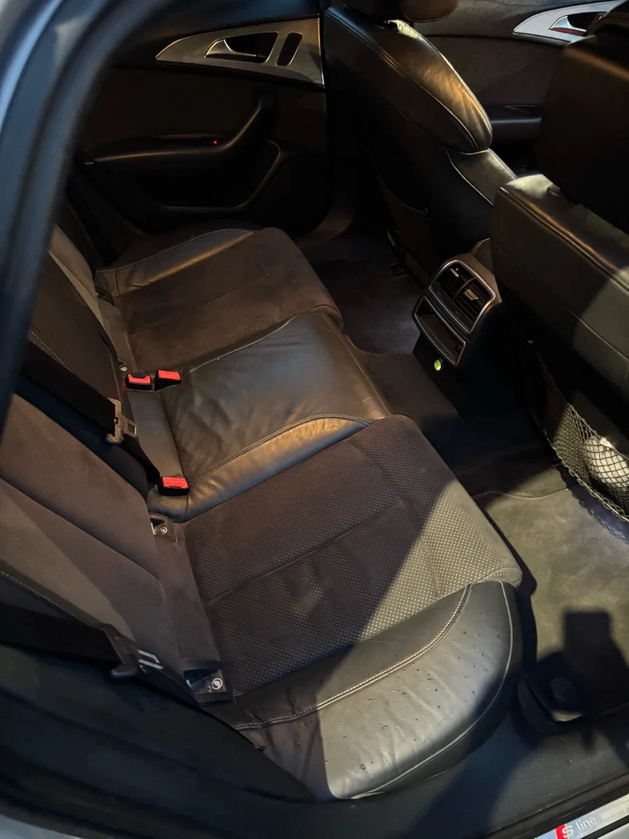 Car - Image 3