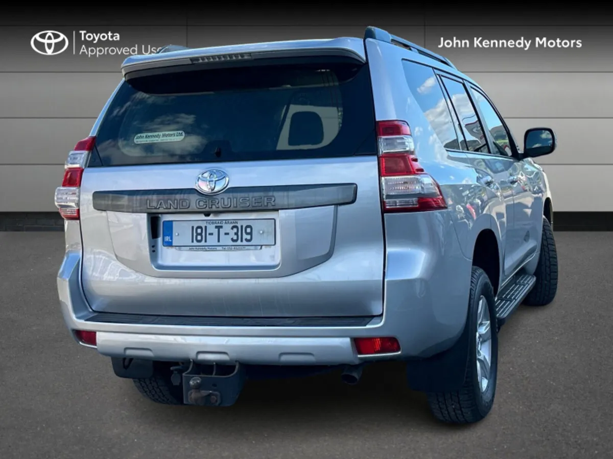 Toyota Land Cruiser LWB GX COMM - Image 2