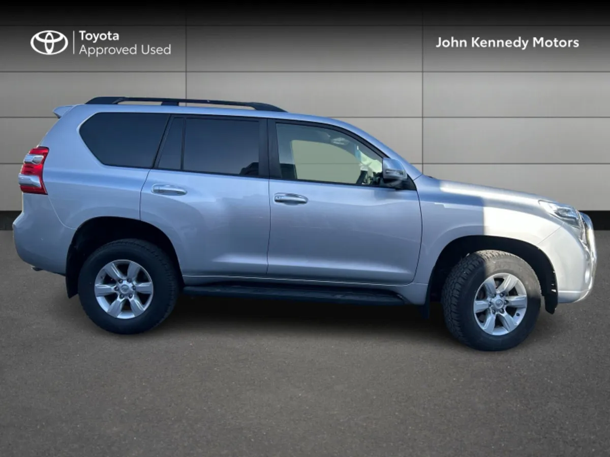 Toyota Land Cruiser LWB GX COMM - Image 3
