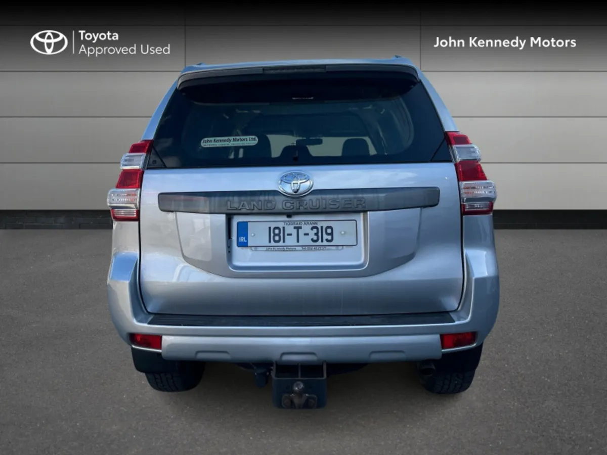 Toyota Land Cruiser LWB GX COMM - Image 4