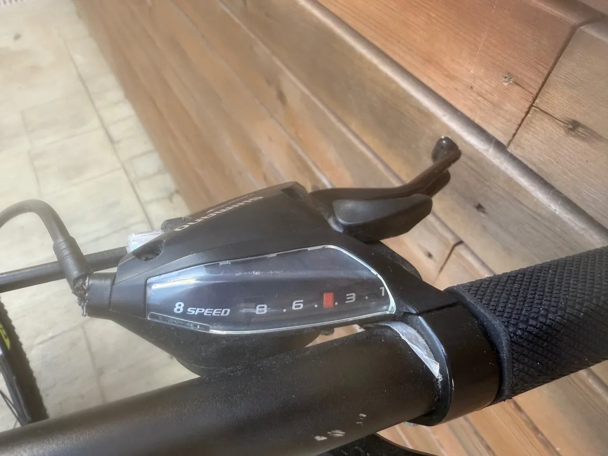 Carrera Vengeance bike (size medium) - Image 4