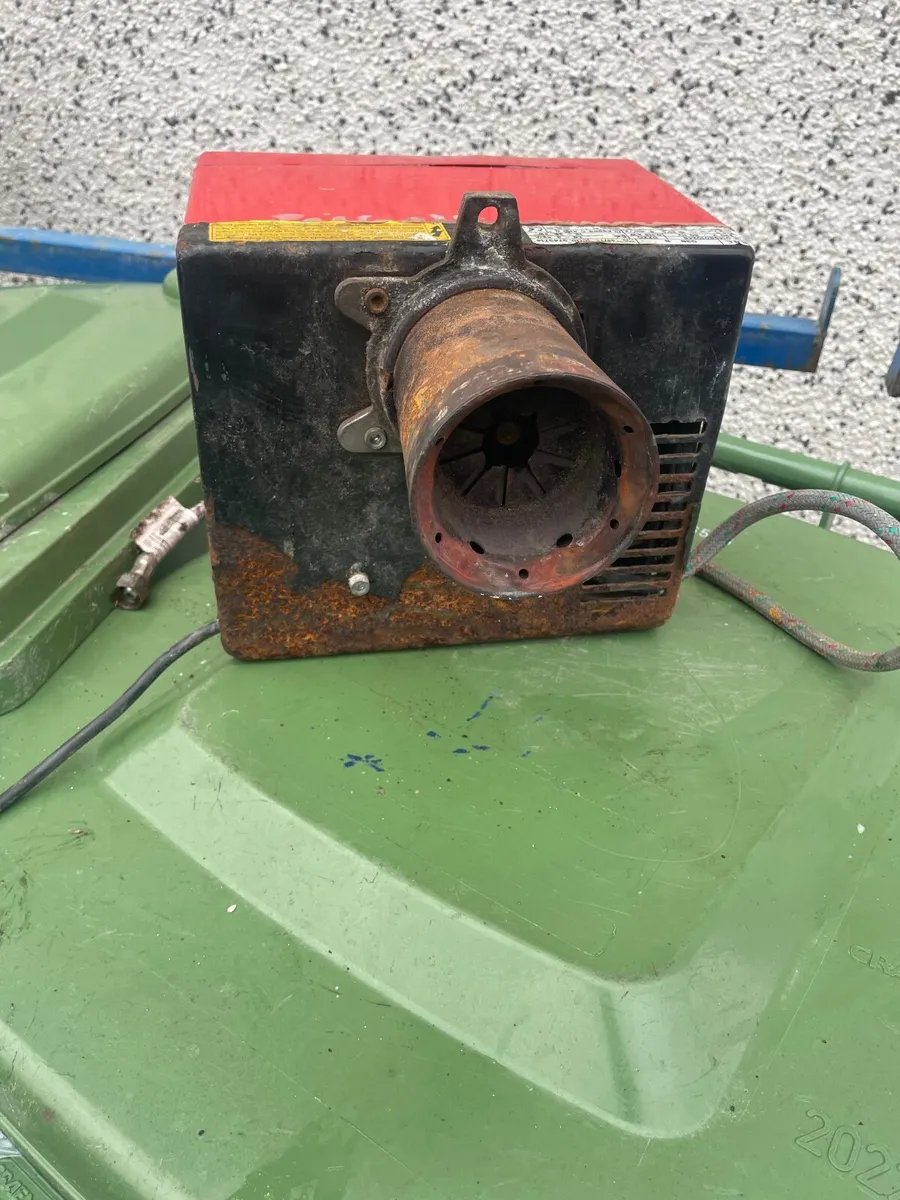 Two Riello pumps - Image 4
