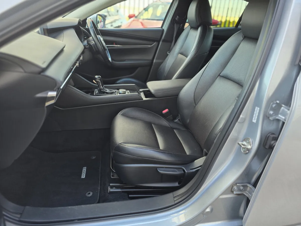 Mazda Mazda3 1.8 Platinum Sport - Image 4