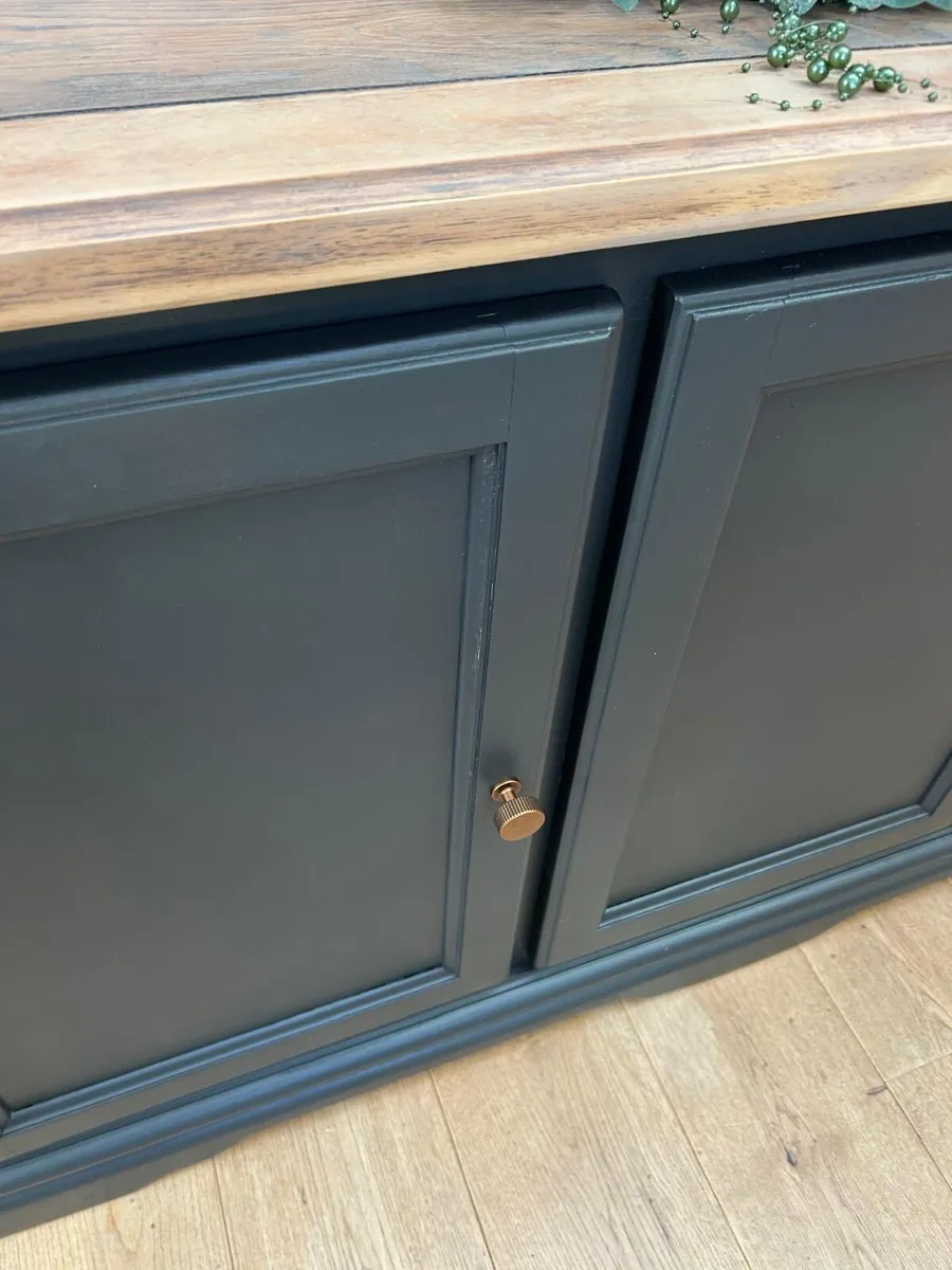 Sideboard - Image 3