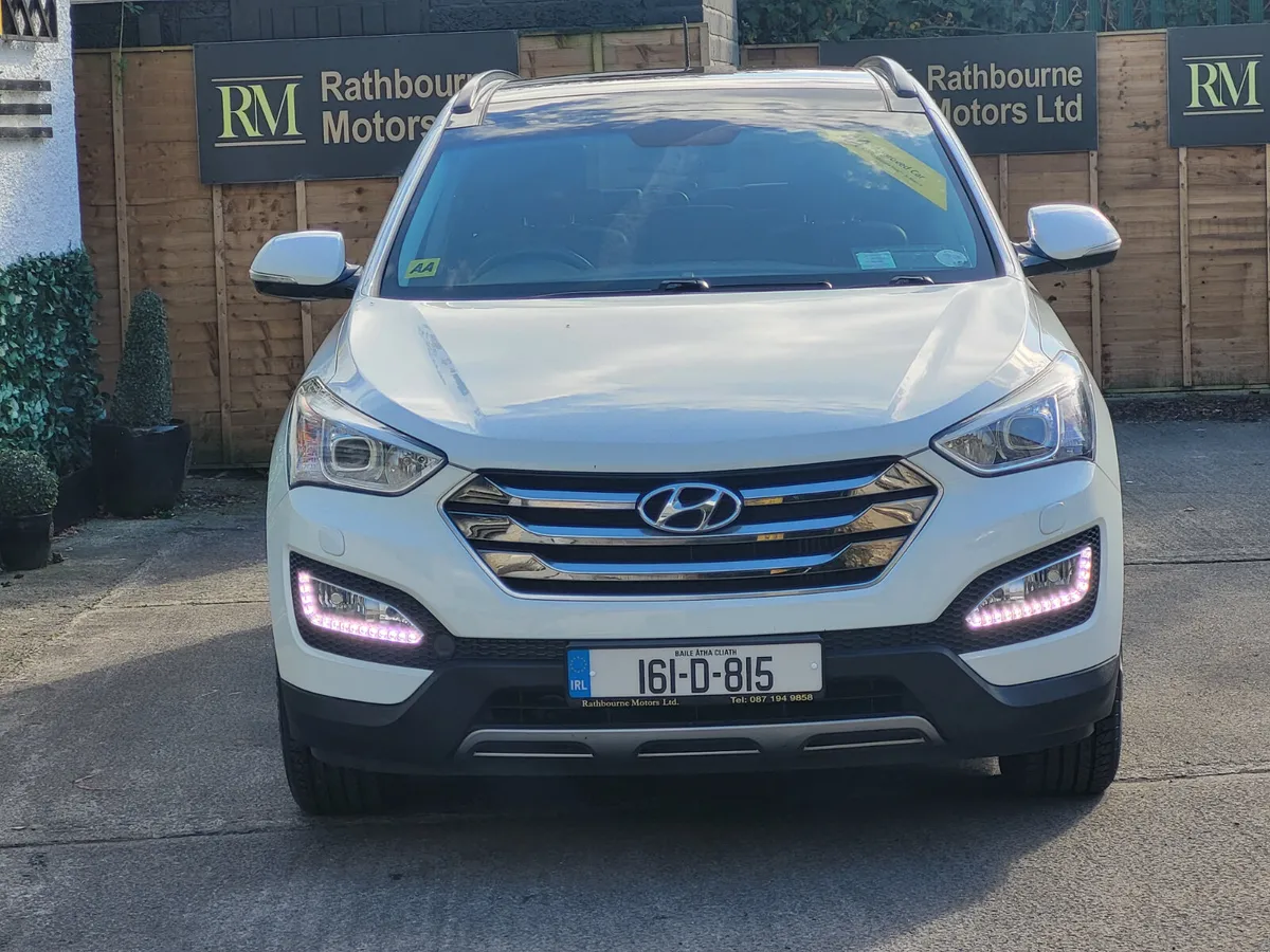 Hyundai Santa Fe 2016 Automatic 4wd (low Mileage) - Image 2