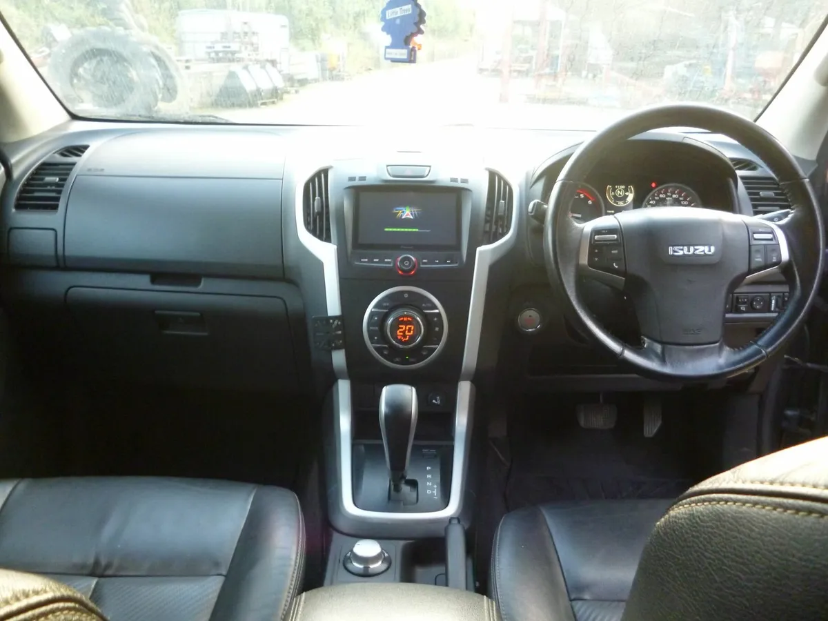 2017 Isuzu D-Max - Image 4