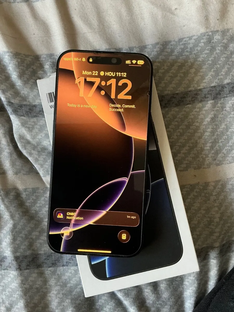 iPhone 16 Pro Max - Image 1