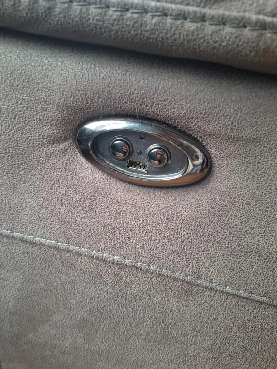 Corner couch - Image 2