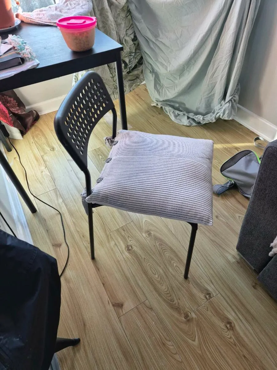 Kitchen chair (with cushion) - Image 1