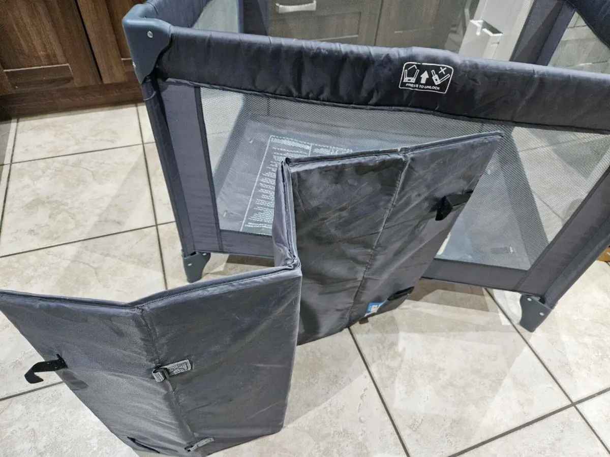 Cuggle Travel Cot Grey - Image 2