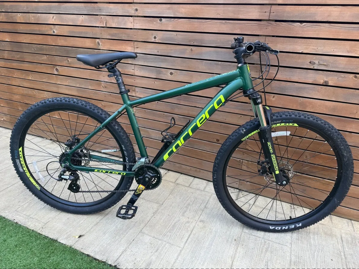Carrera Vengeance bike (size medium) - Image 1