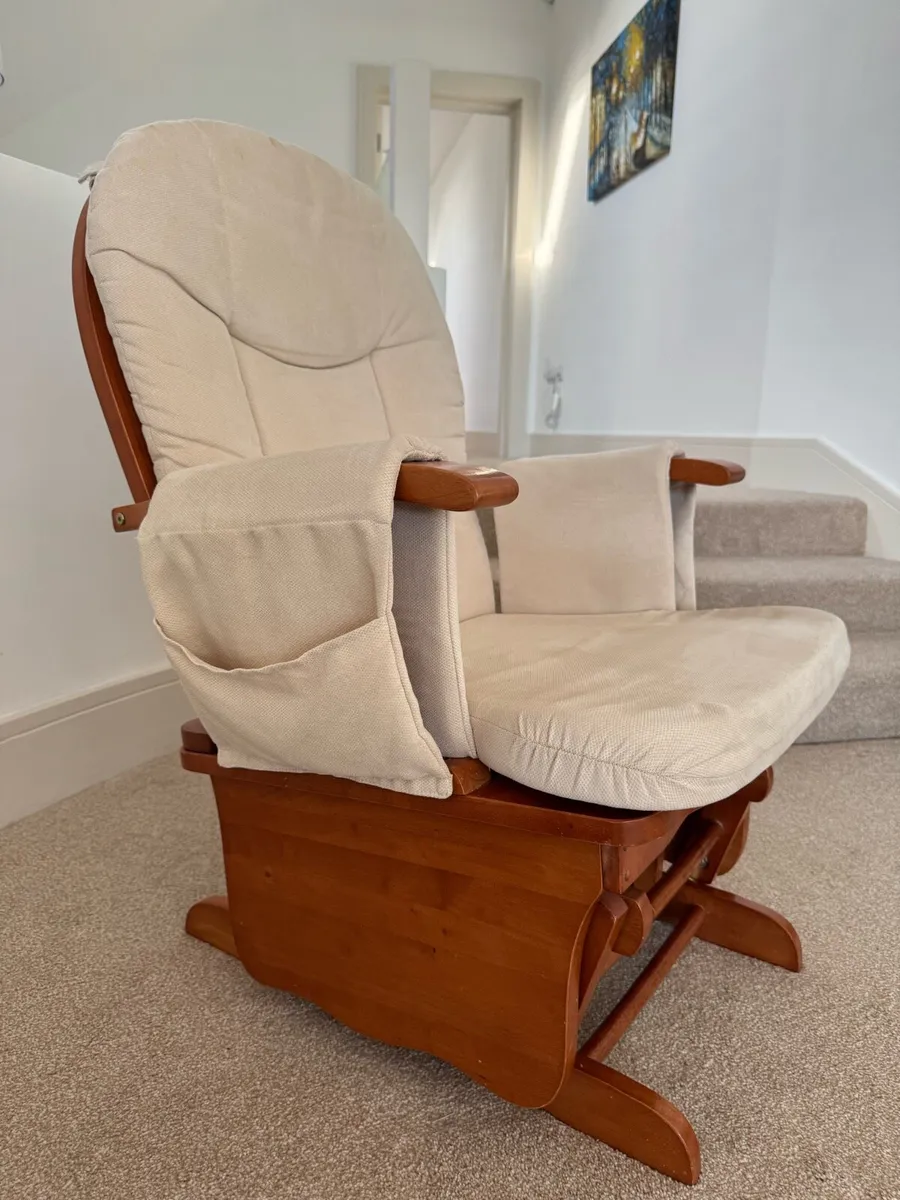 Nursery or bedroom rocking chair - Image 2