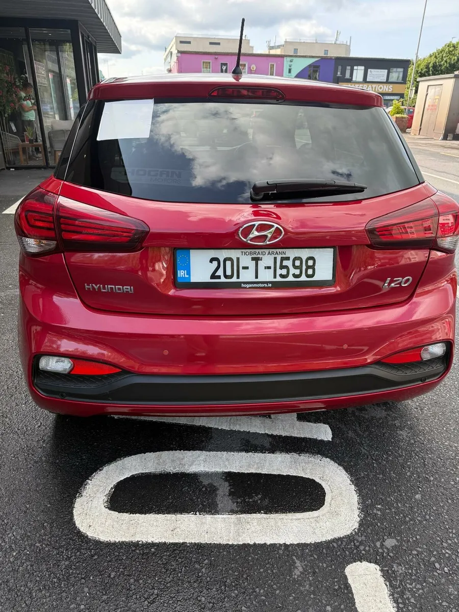 I20 Hyundai - Image 2