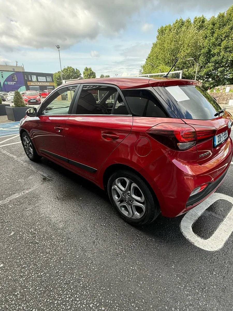 I20 Hyundai - Image 3