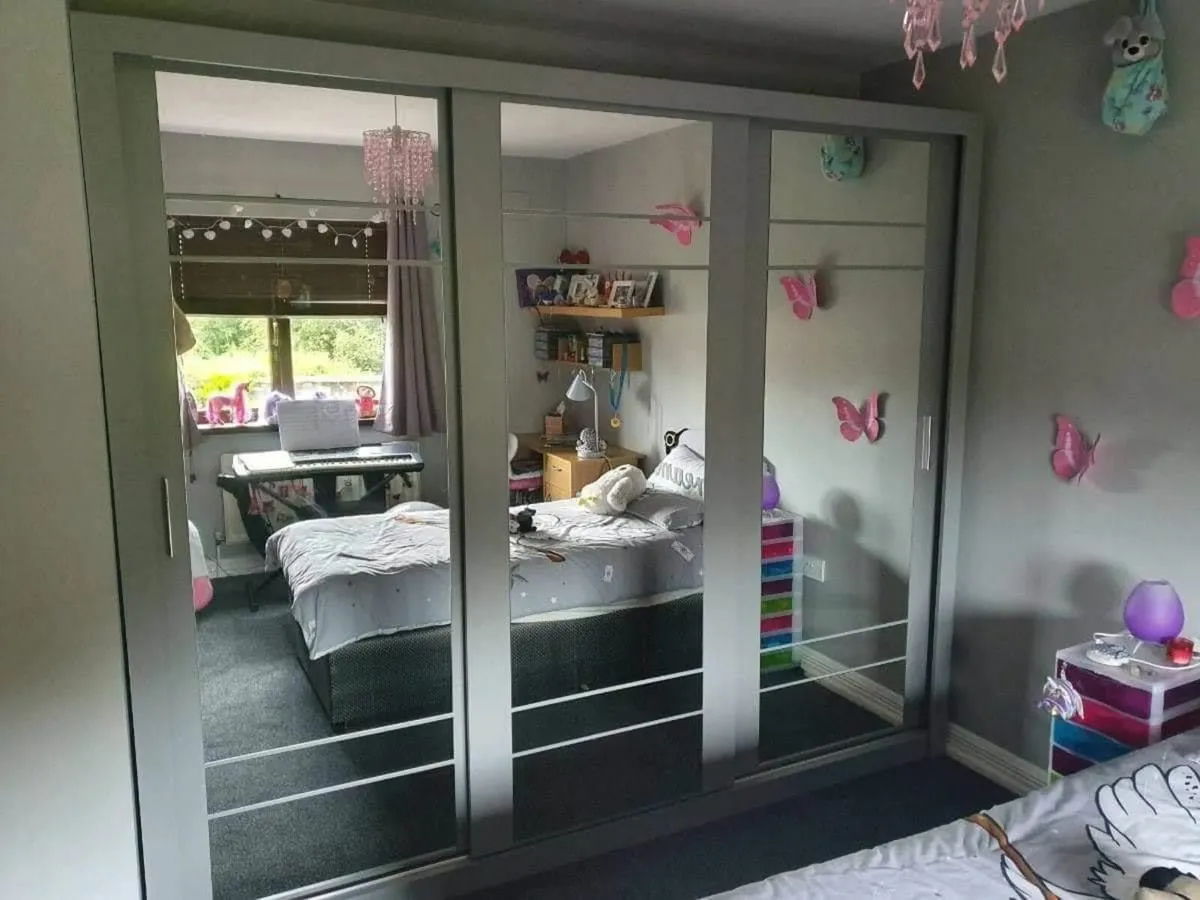 wardrobes - Image 4