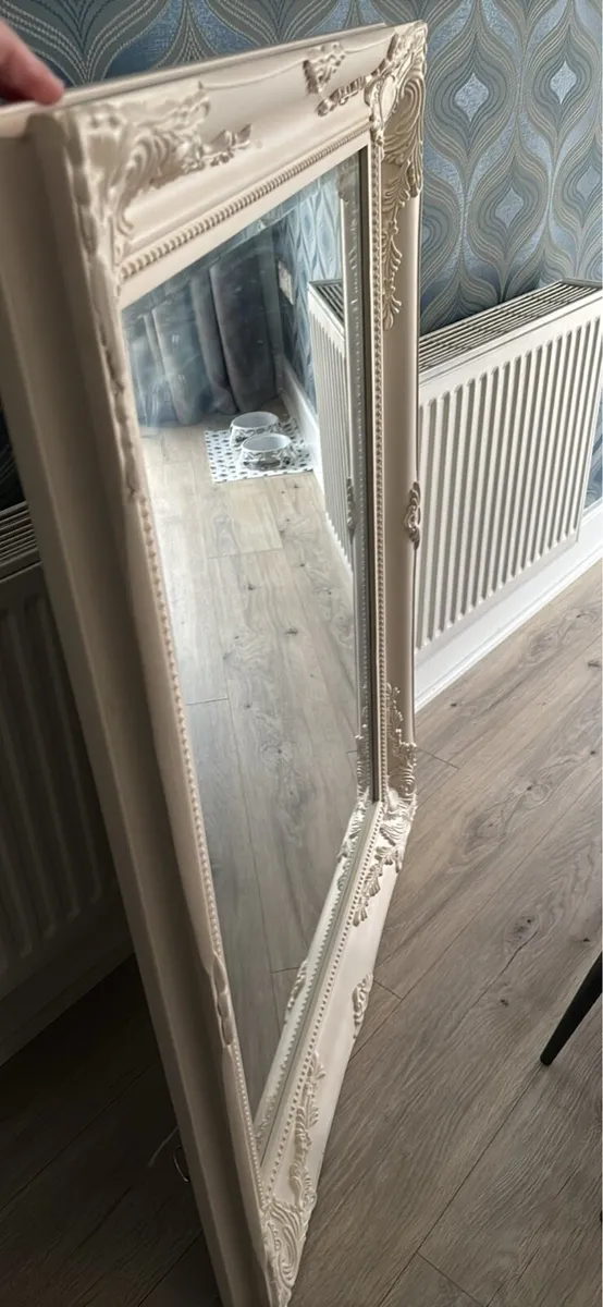 Mirror - Image 1
