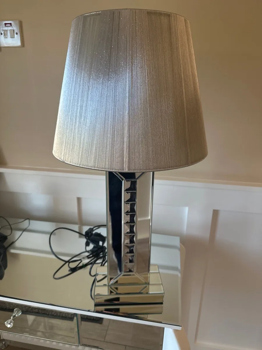 Picture and Lamp shade - Image 2