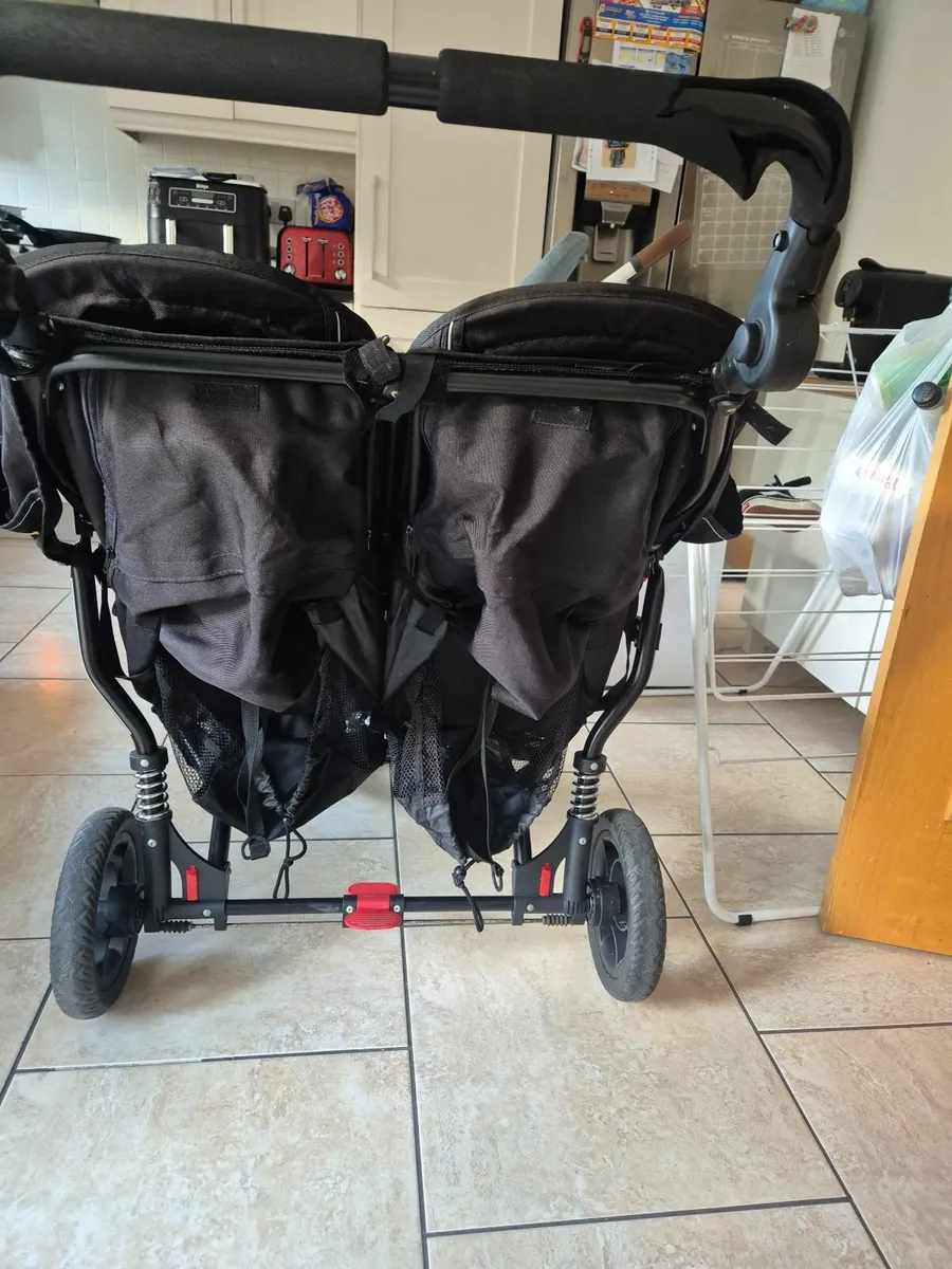 Outnabout nipper double buggy - Image 3