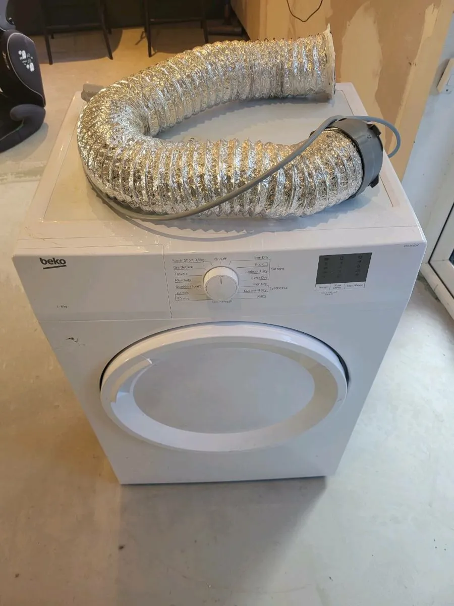 Tumble dryer vented - Image 2