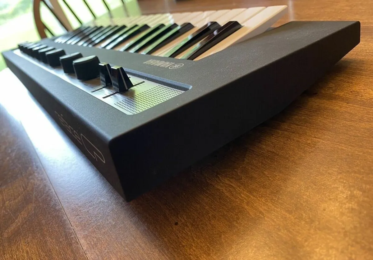 Yamaha Reface CP Electric Piano Like New Boxed - Image 2