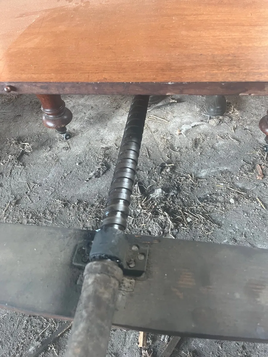 10ft mahogany table - Image 4
