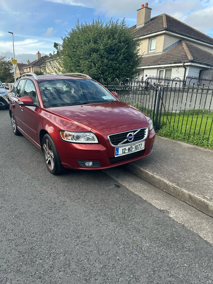 Volvo v50 - Image 1