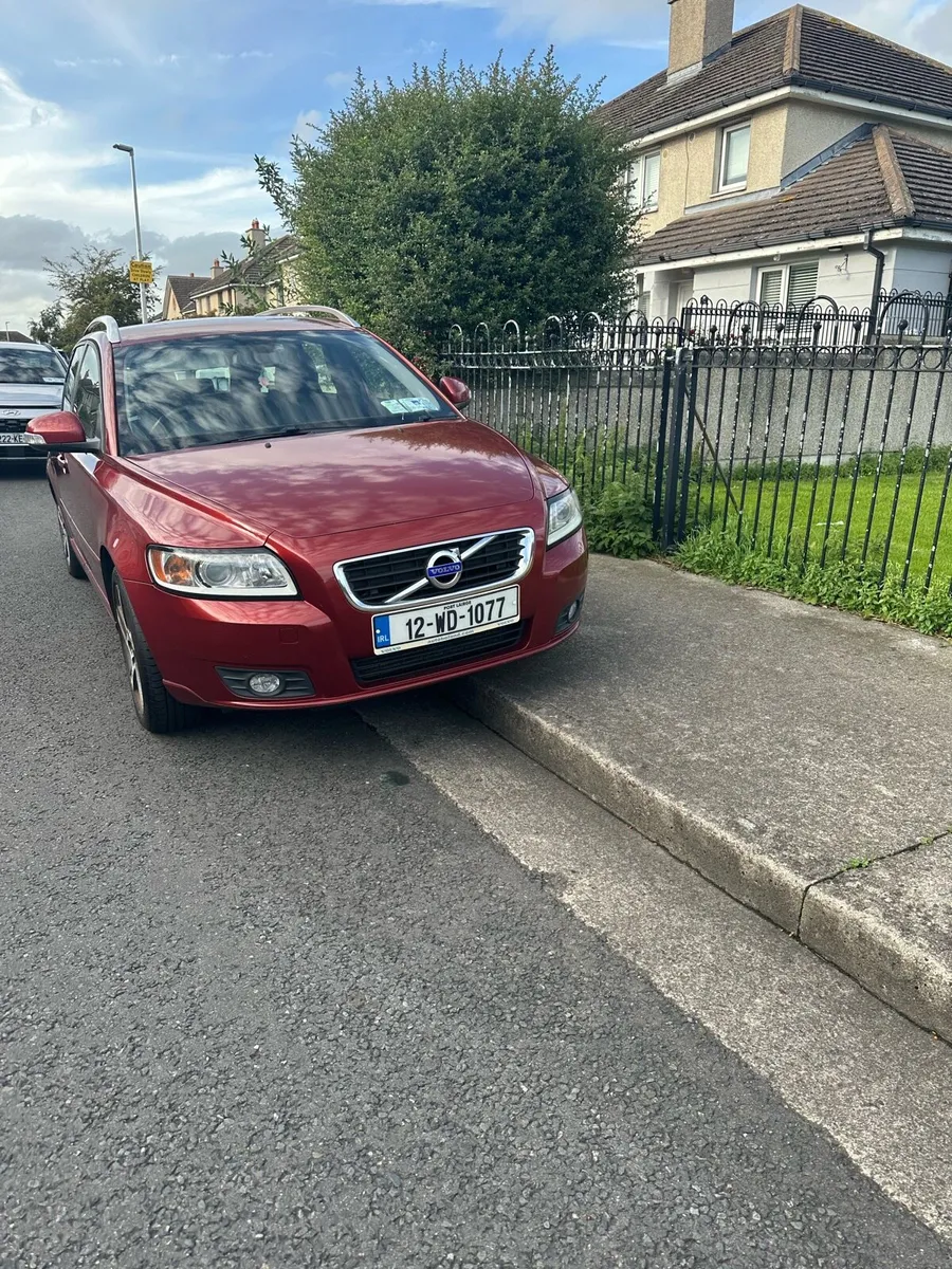 Volvo v50 - Image 2