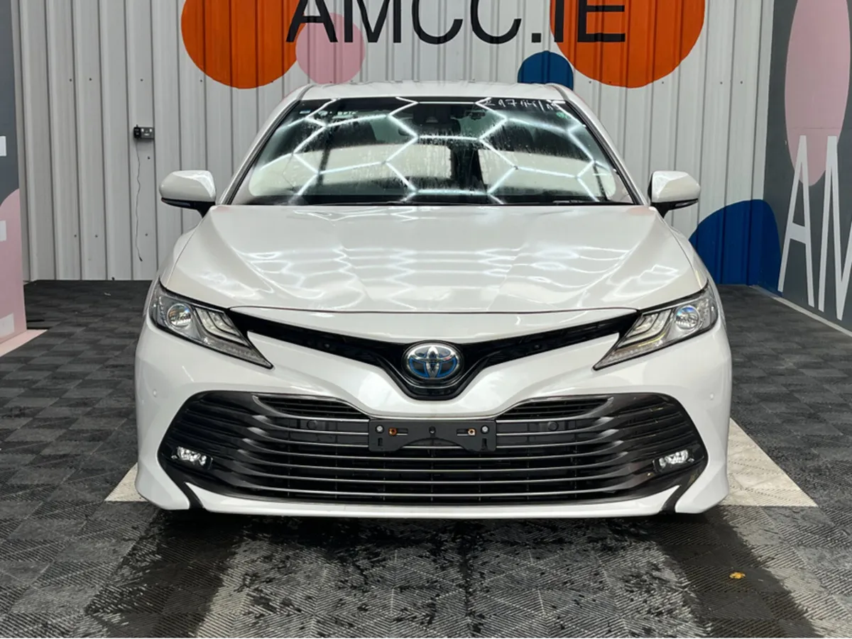 Toyota Camry €22950! 2019 TOYOTA CAMRY 2.5L HYBRID - Image 2