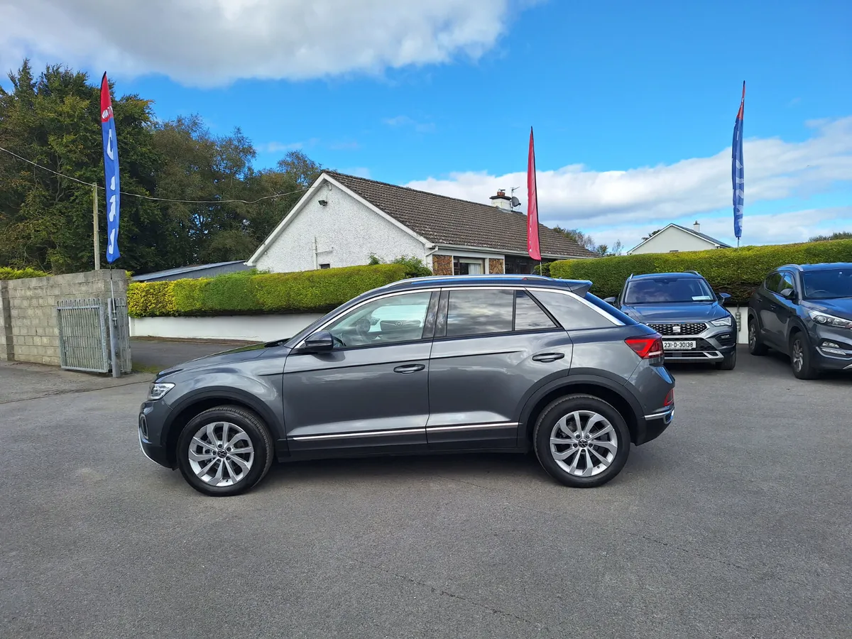 Volkswagen T-Roc 1.5 Automatic *High Spec - Image 4