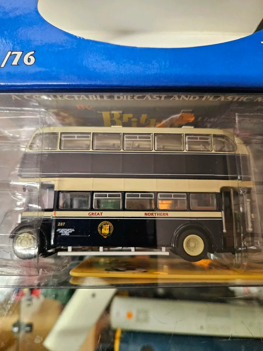 Corgi Britbus Great Northern Newry Bus Eireann - Image 3