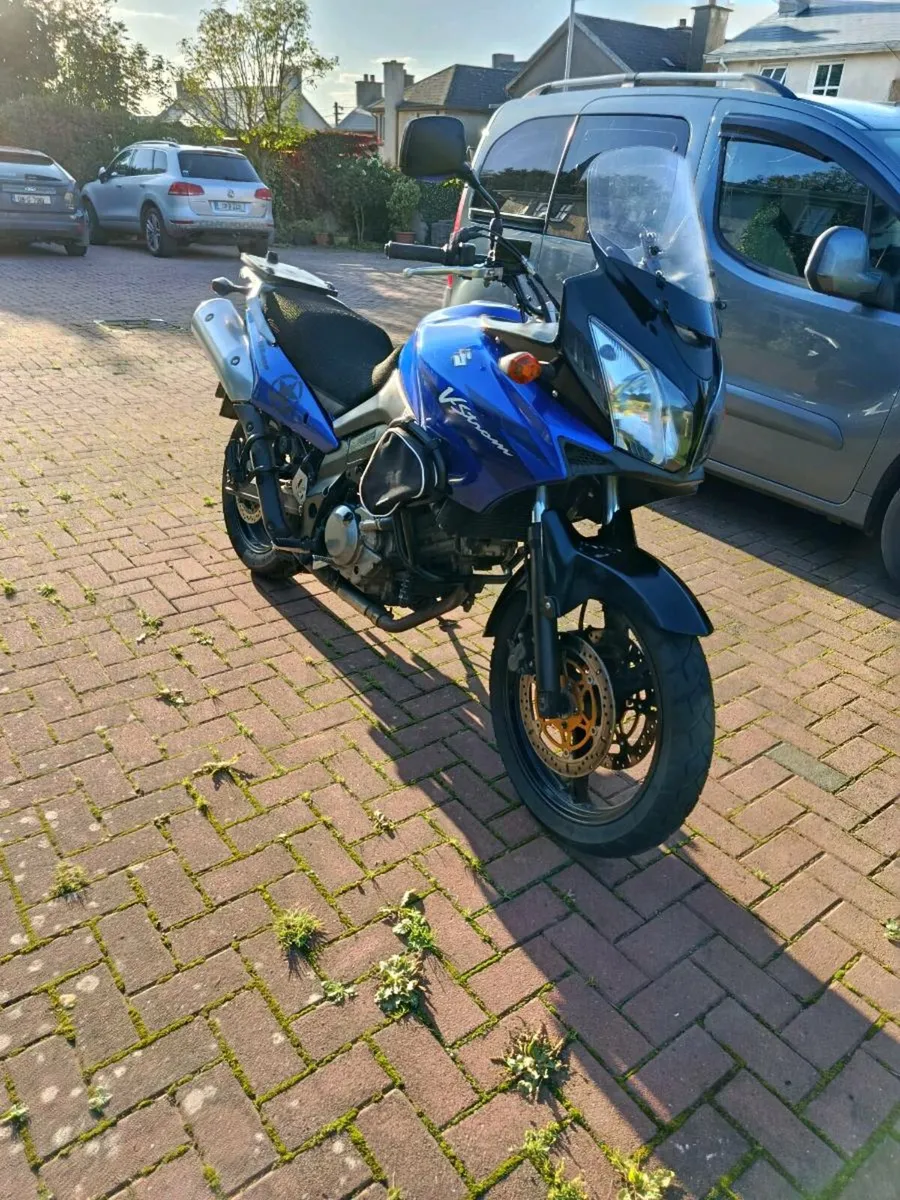 Suzuki DL 650 vstrom - Image 1