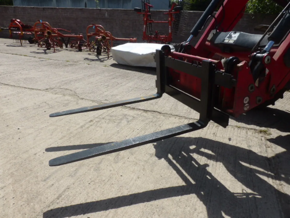 NEW Pallet Forks - Image 1