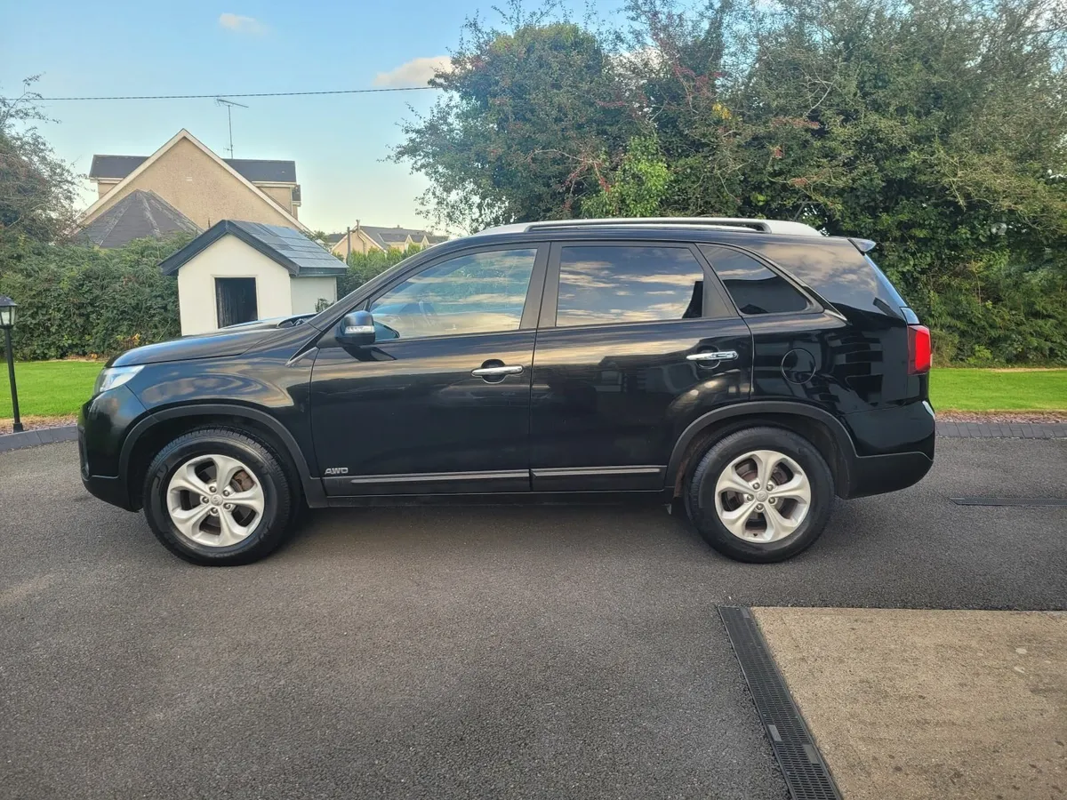 7 SEATER ...KIA SORENTO 4WD - Image 2