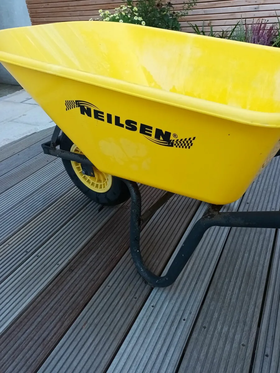 Wheelbarrow (Neilsen) 90 litre /160 kg capacity - Image 3