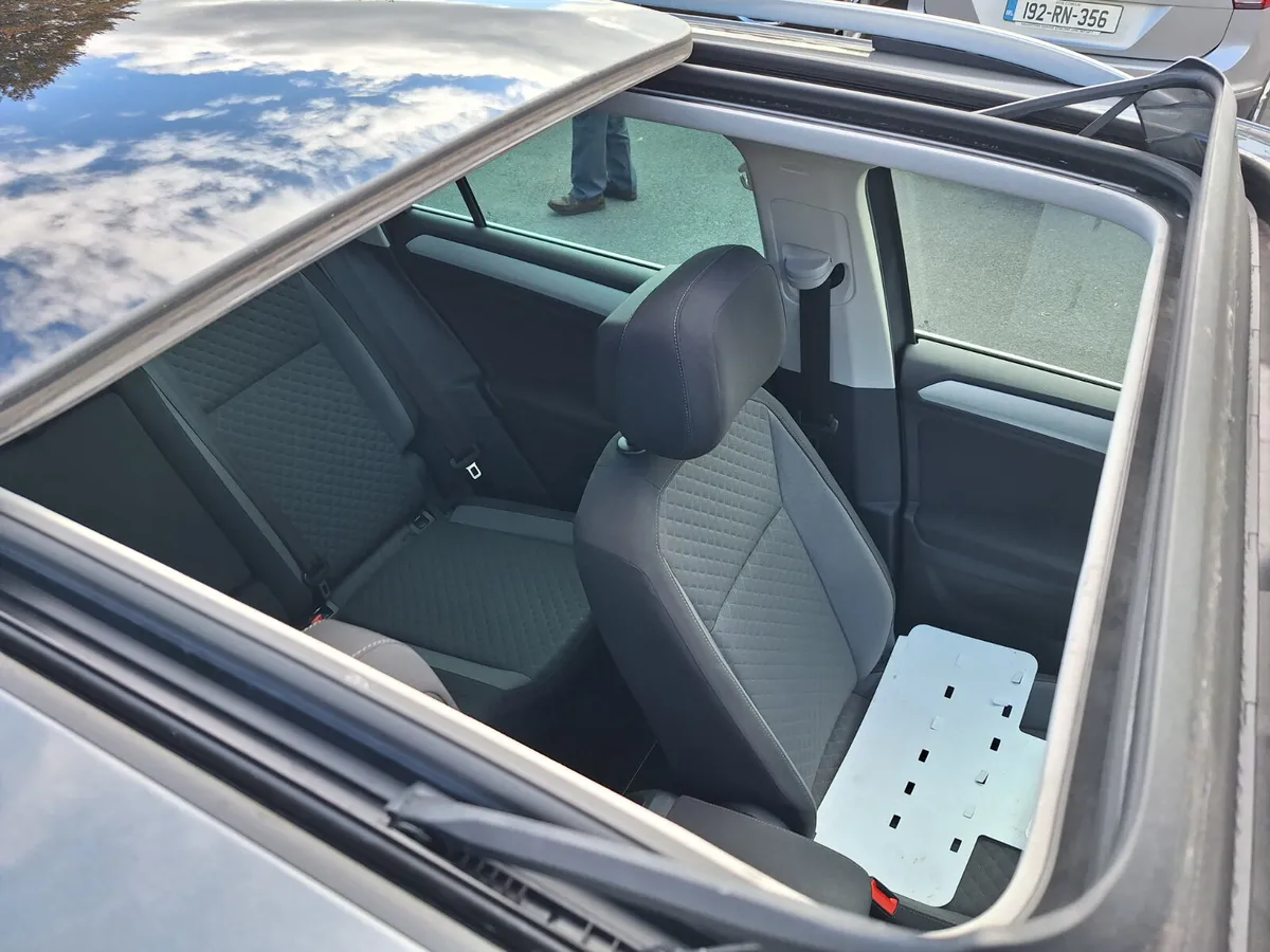 Tiguan 2.0 Tdi 150 Bhp *Sunroof/Reverse Camera - Image 4