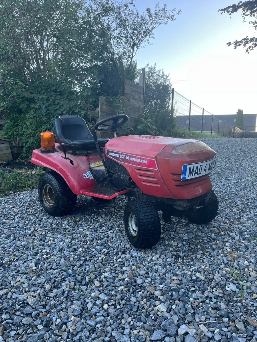 Ride on tractor mower - Image 1