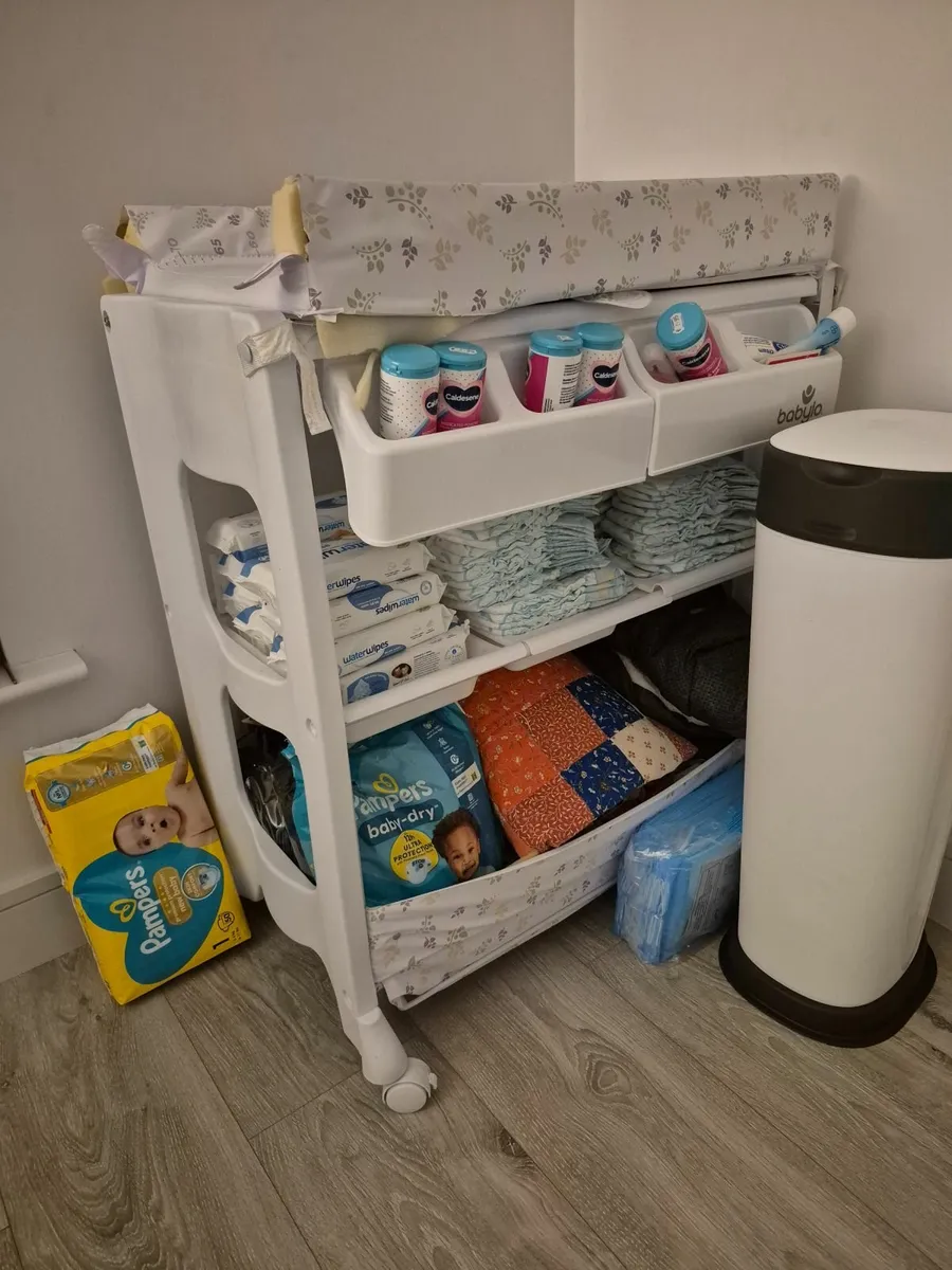 Baby changing unit - Image 2