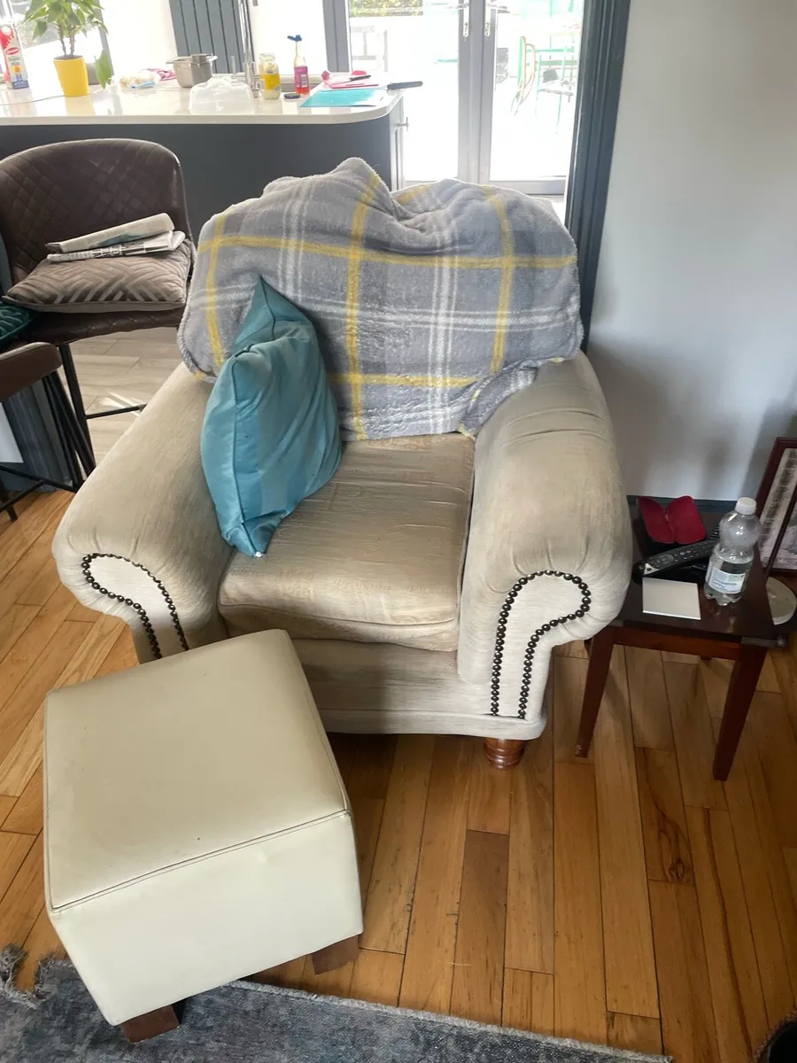 Couch - Image 2