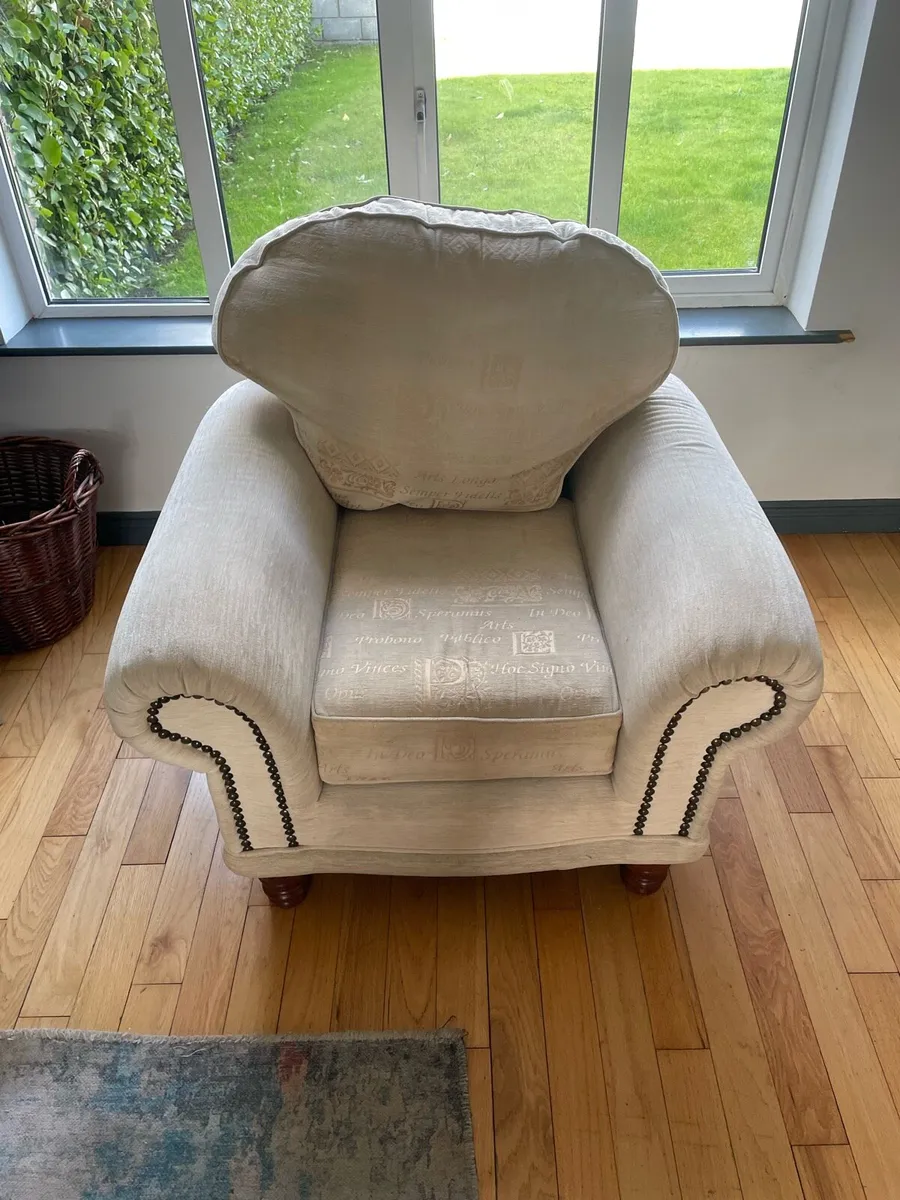 Couch - Image 3