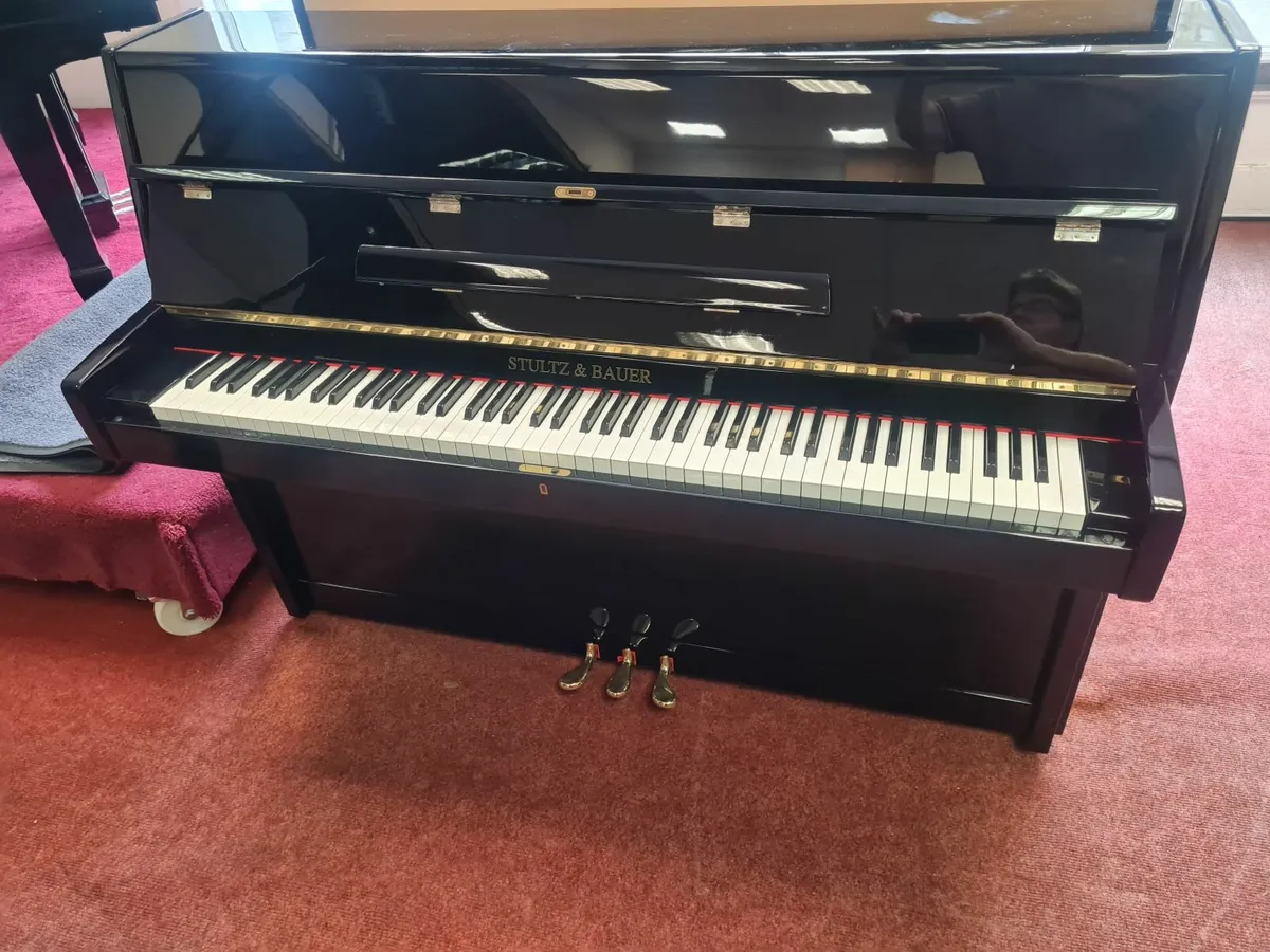 Piano Stultz and Bauer
