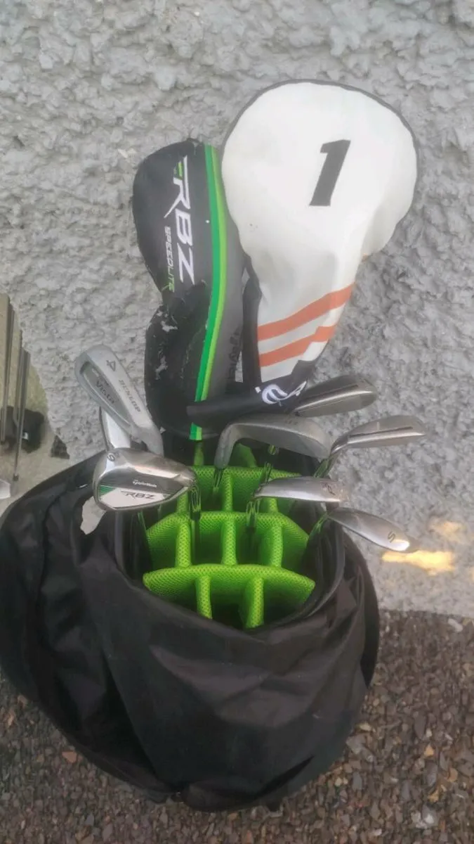 Golf set and trolley - Image 1